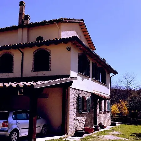 Pian D'isola 住宿加早餐酒店 Costacciaro